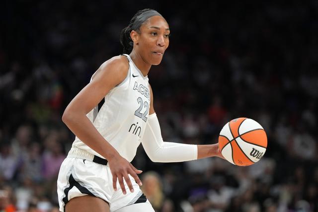 WNBA季后赛35+得分且帽断合计5+场次：阿贾-威尔逊独占两席