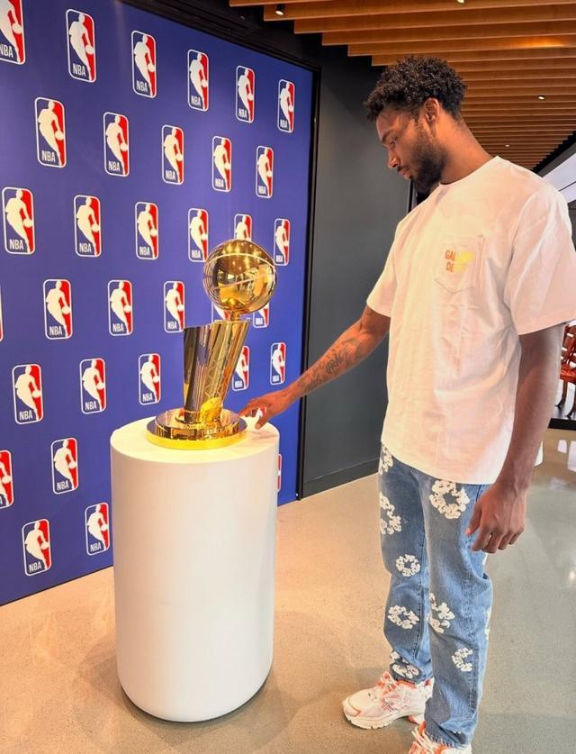 NBA下赛季最大胆预测：伊森母亲预言儿子将夺总冠军