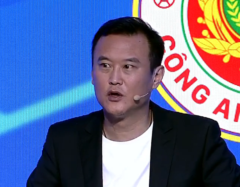 徐云龙怒批国安防守：对方拿球不上抢，战术安排遭质疑
