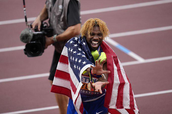 世锦赛男子200米：莱尔斯19秒52四连冠 追平博尔特传奇