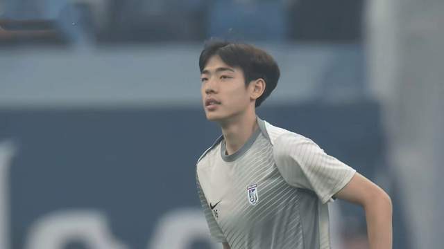马莱莱状态低迷，朱鹏宇或成大连英博主力中锋新选择