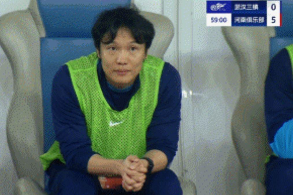 36岁邓卓翔震惊！武汉三镇2-5惨败河南 近11场仅1胜