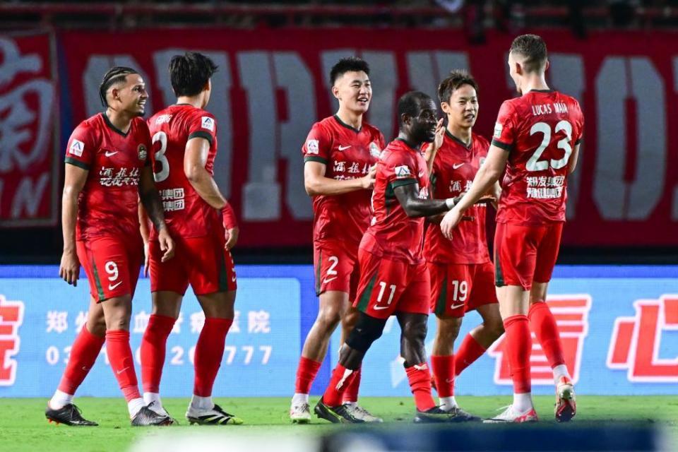 河南队5-2大胜武汉三镇！699天首胜，双星闪耀创纪录