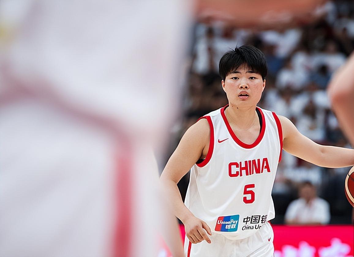 3连胜闪耀！中国女篮26岁王牌控卫王佳琦四夺助攻王
