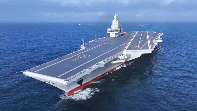 福建舰即将服役，004、005核动力航母或领先美国一代