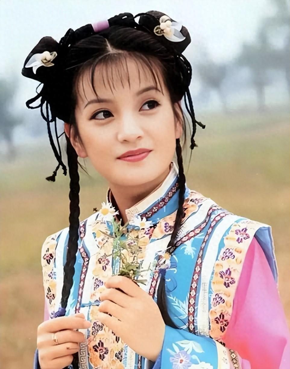 近况才曝就突传噩耗！封杀近4年，赵薇被毁了的，不止事业和婚姻