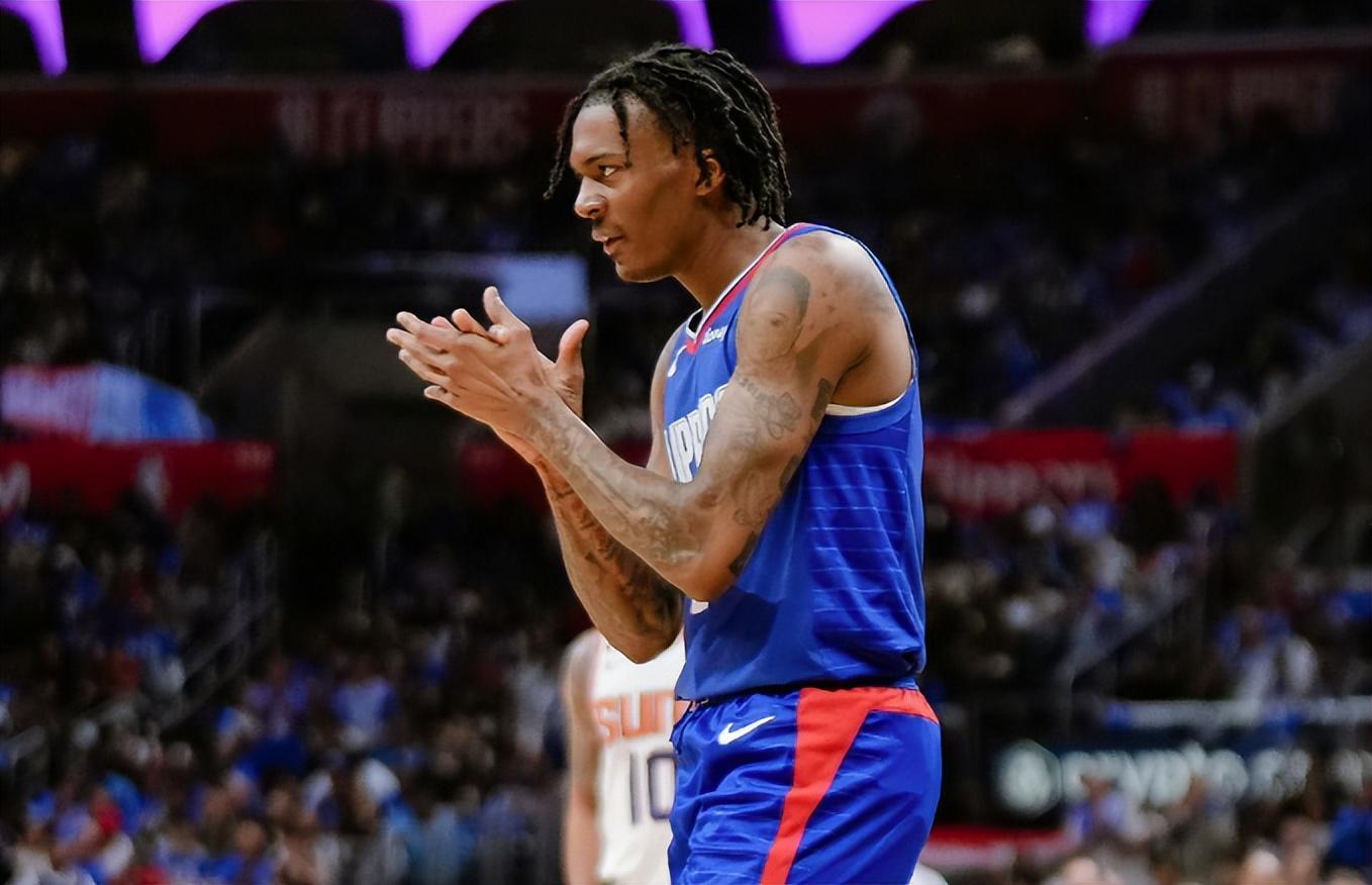 从主力沦为饮水机！NBA现役5大高开低走球员，3位湖人旧将上榜
