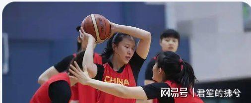 中国女篮帅位待定：苗立杰成热门，女篮换帅风波解析