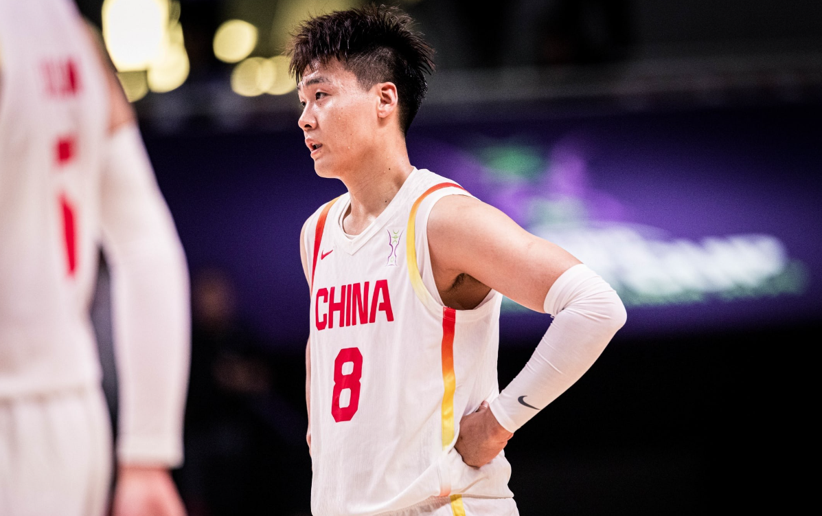 三年后中国男篮阵容预测：杨瀚森领衔，赵睿控场，周琦或成替补