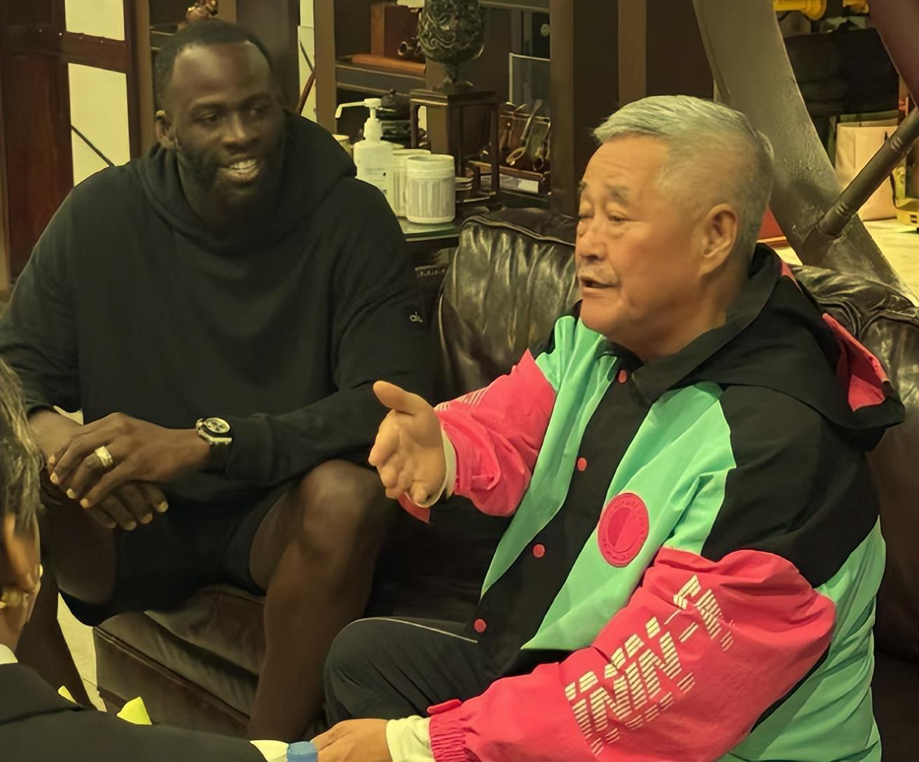 赵本山篮球派对盛况空前！辽篮四巨头同框，韩德君惊喜复出