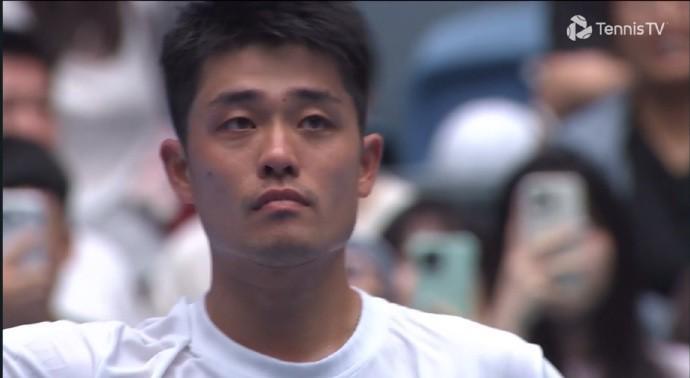 吴易昺外卡参赛2-1逆转科达，首进ATP杭州赛男单八强创佳绩