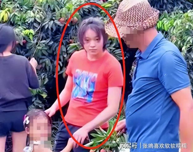 全红婵教摘荔枝