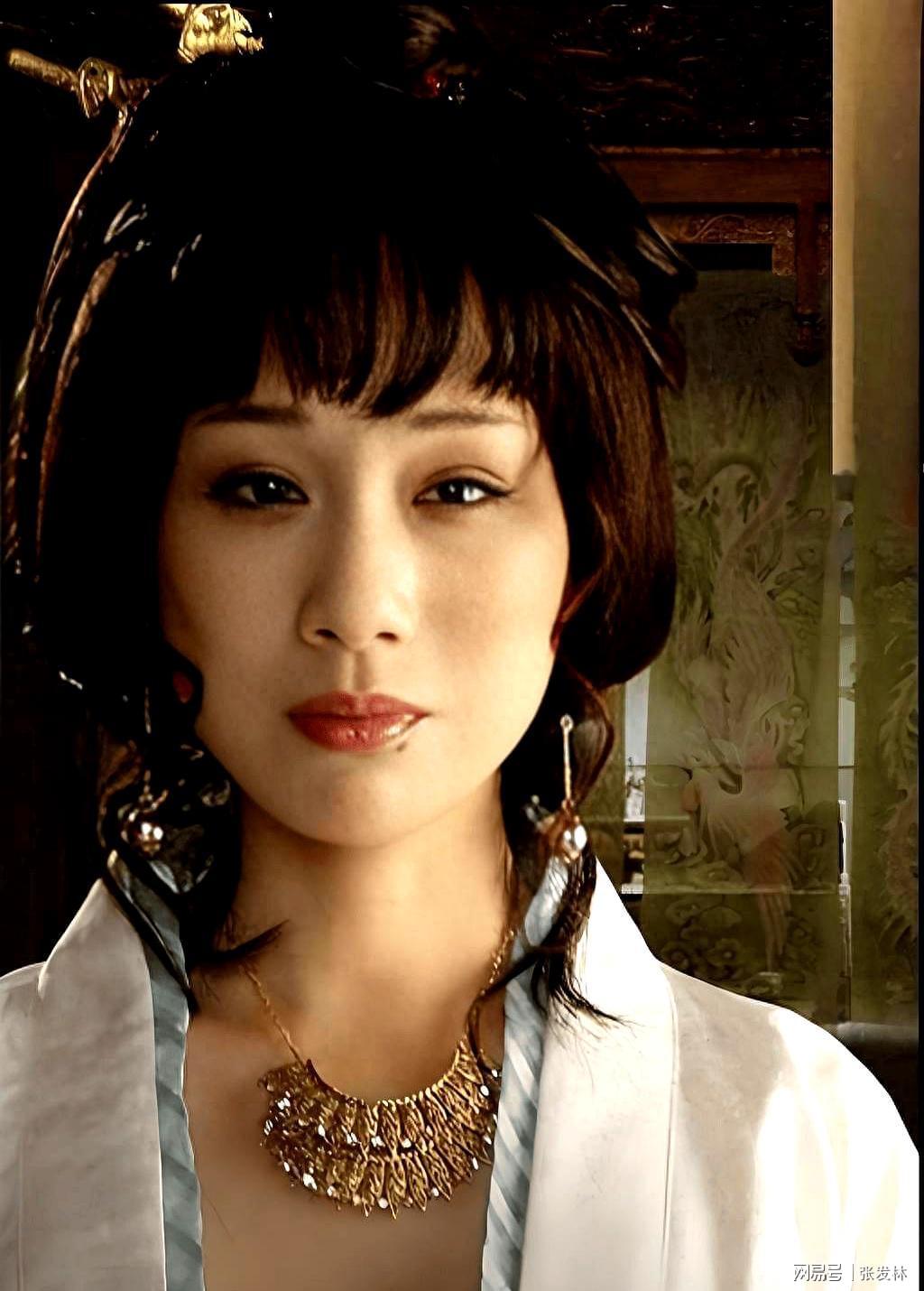 她因美貌被导演倾心，同居27年无婚姻名分，63岁离世引深思