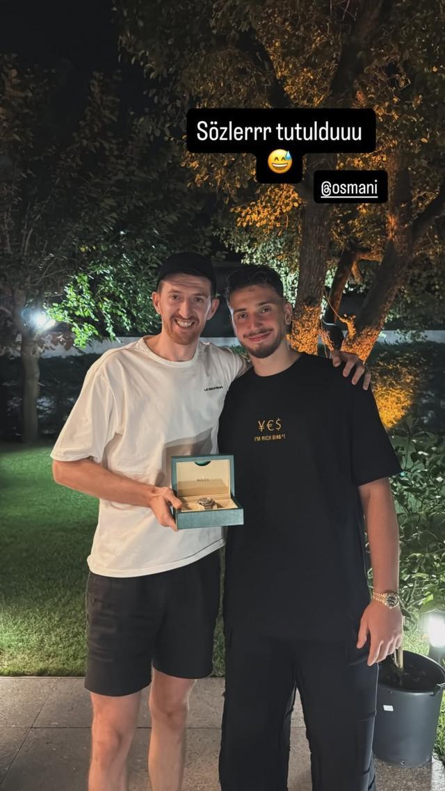 兑现承诺！申京赠奥斯马尼劳力士手表 欧洲杯精彩瞬间回顾