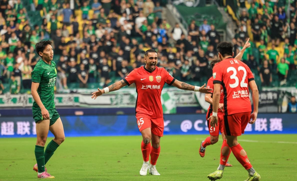 曹永竞失误成转折，莱昂纳多戴帽，海港3-2胜国安送其三连败