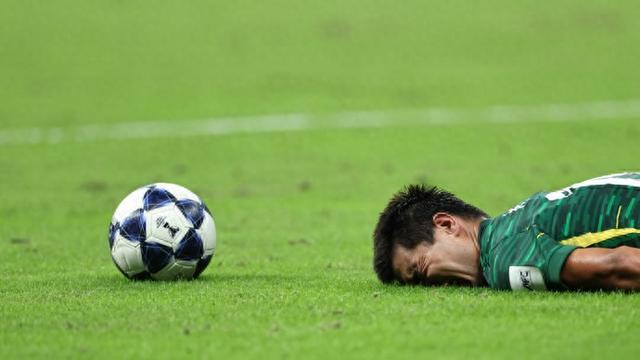 中超冠军悬念今夜揭晓？四强争霸局势扑朔迷离