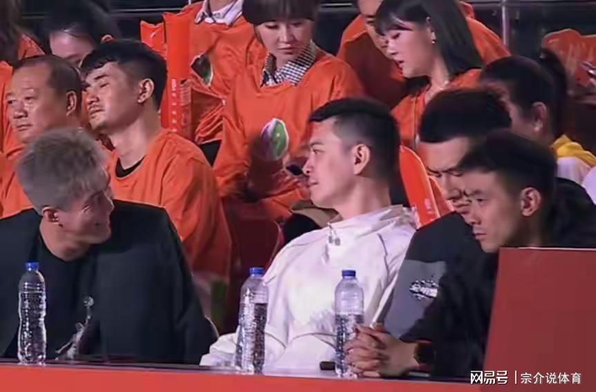 郭艾伦杨鸣重归于好，辽宁男篮迎重大利好，郭艾伦或成新老板