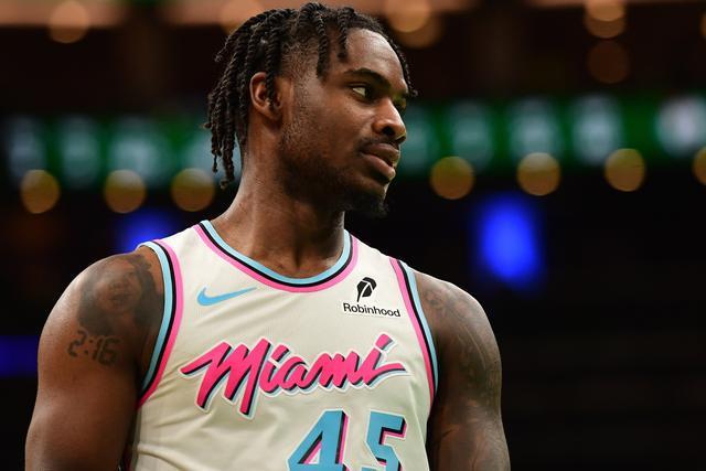 托尼-阿伦盛赞：NBA防守艺术传承者 戴维恩-米切尔坚守防线