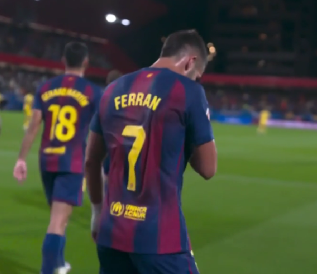 3-0大胜！巴萨紧追皇马仅差2分，西甲进攻火力冠绝群雄