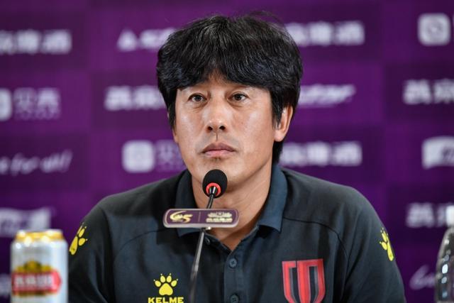 徐正源盛赞成都蓉城DNA：永不言弃，韦世豪伤情待明日揭晓