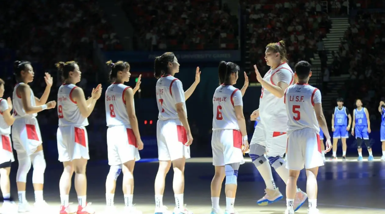 狂轰40+12！中国女篮2米中锋刘禹彤强势崛起，宫鲁鸣该重用？