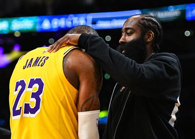 NBA生涯场均20+5+5赛季数历史排名：詹姆斯22季居首，哈登伯德大O并列第二