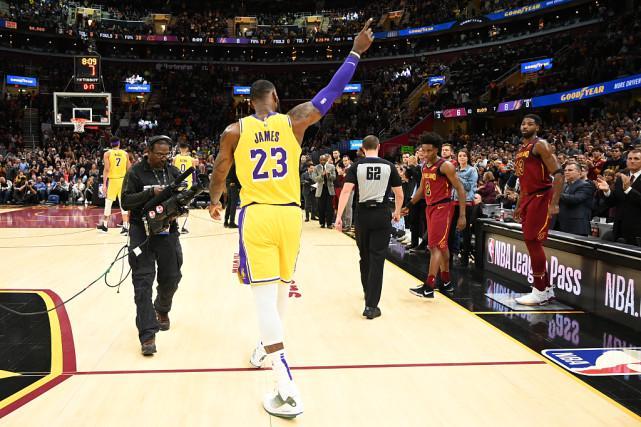NBA40+得分榜出炉！张伯伦比率高达23.6% 科比在列詹姆斯数据意外