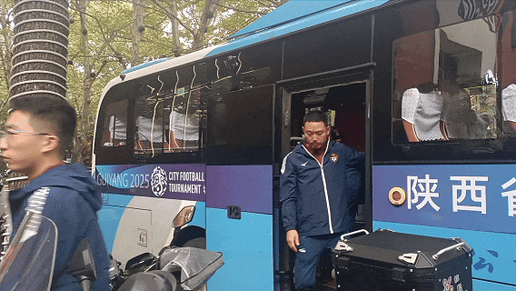 绿茵暂歇，文旅接棒！贵阳“城超”参赛球队共赴山水之约