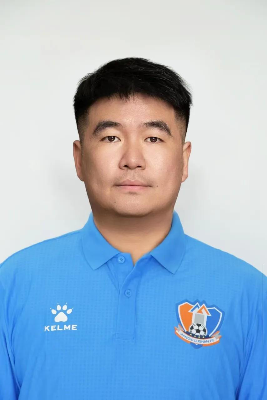 江西庐山足球俱乐部官宣：王维佳接任主帅，赛季二度换帅