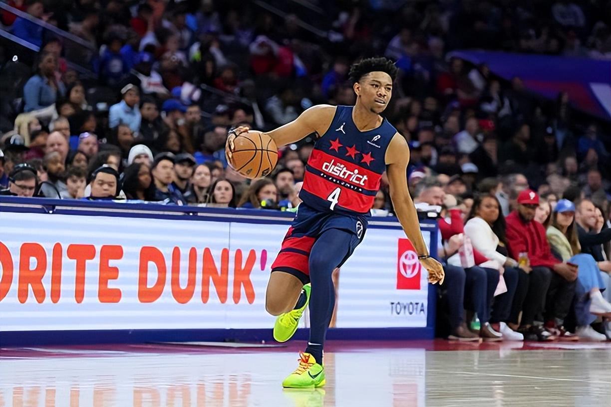 76人签约前奇才篮网双向球员，杰伦-马丁能否在NBA站稳脚跟？
