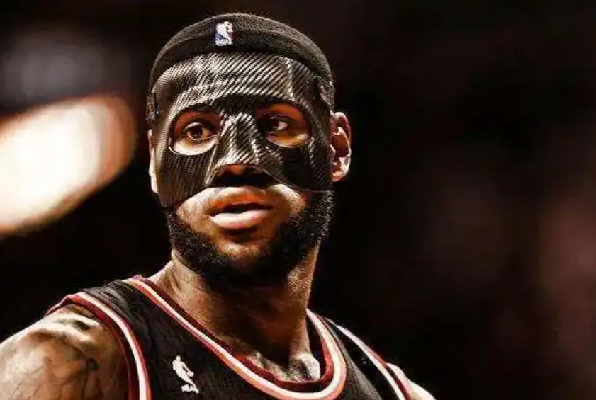 NBA五大奇葩禁令全解析：69号球衣为何被禁？艾弗森穿搭遭封杀