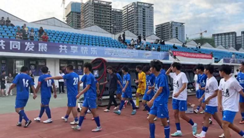 南阳足球队贵阳赛场创佳绩！学生军强势晋级全国八强