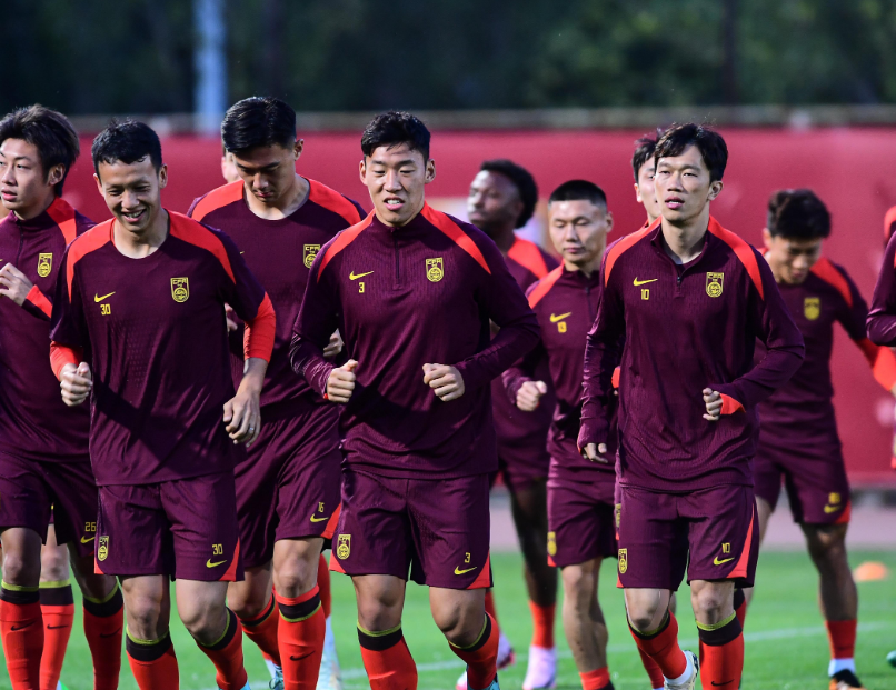 国足选帅陷僵局：主帅难产致5个月无正式比赛，足协管理遭质疑