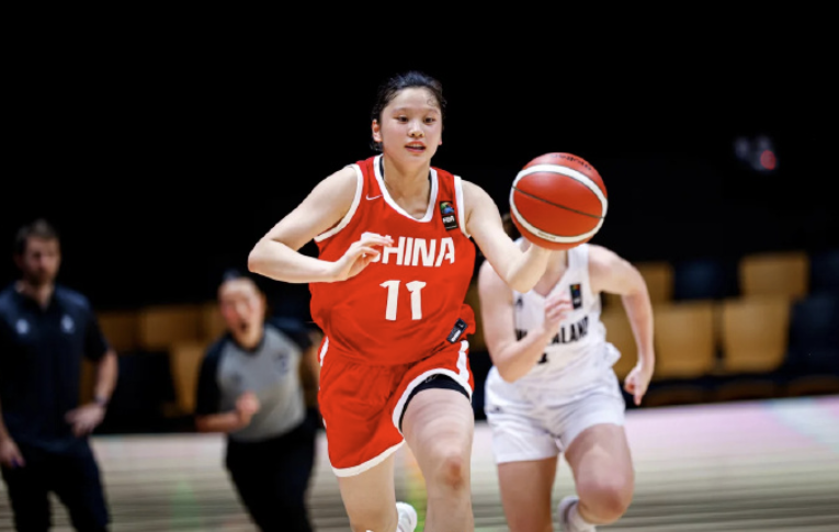 U16女篮21分惨败日本：李沅珊独木难支，教练战术遭质疑