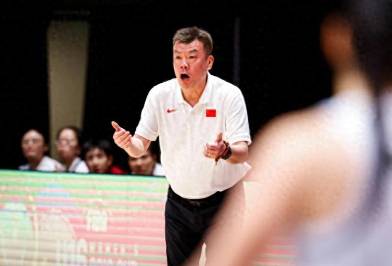 U16女篮教练李建新力克新西兰，宫鲁鸣双塔战术遭质疑