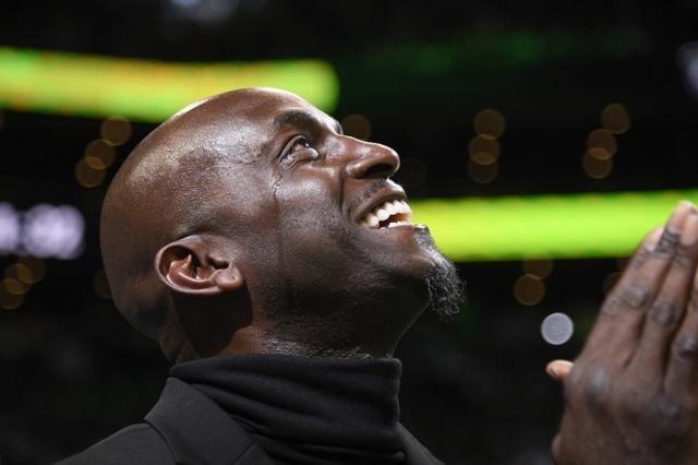 9年前今日：凯文-加内特正式退役 传奇21年NBA生涯落幕