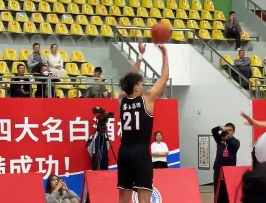 广东77-64胜山西：张昊成亮点，王少杰表现堪忧