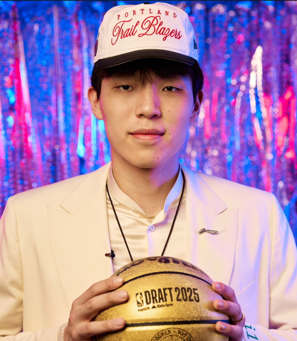 青岛总经理谈杨瀚森NBA选秀：开拓者买断费远不及伙食费