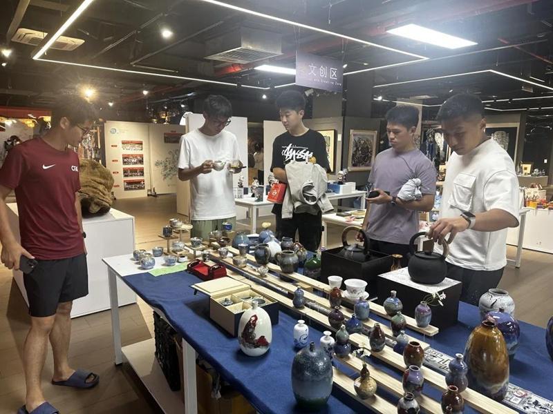 城超参赛队伍体验青云市集