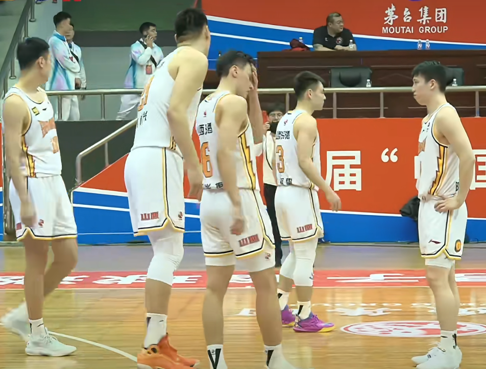 广东队77-64力克山西队 徐杰13分张昊20分成关键
