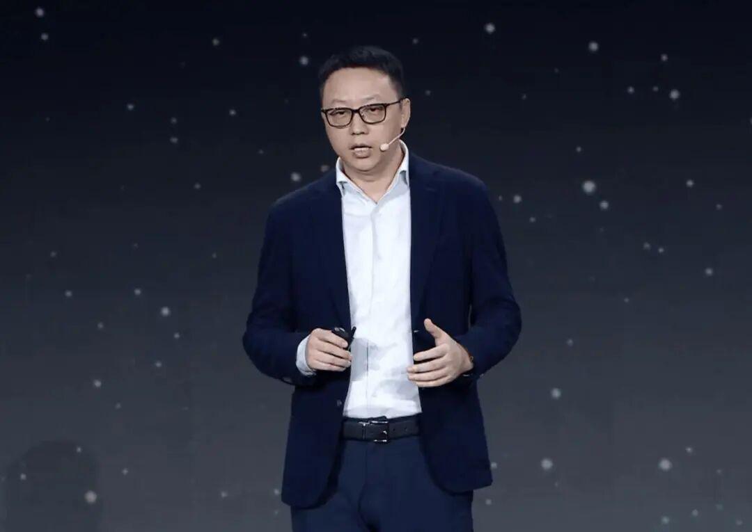 吴泳铭在云栖大会上演讲