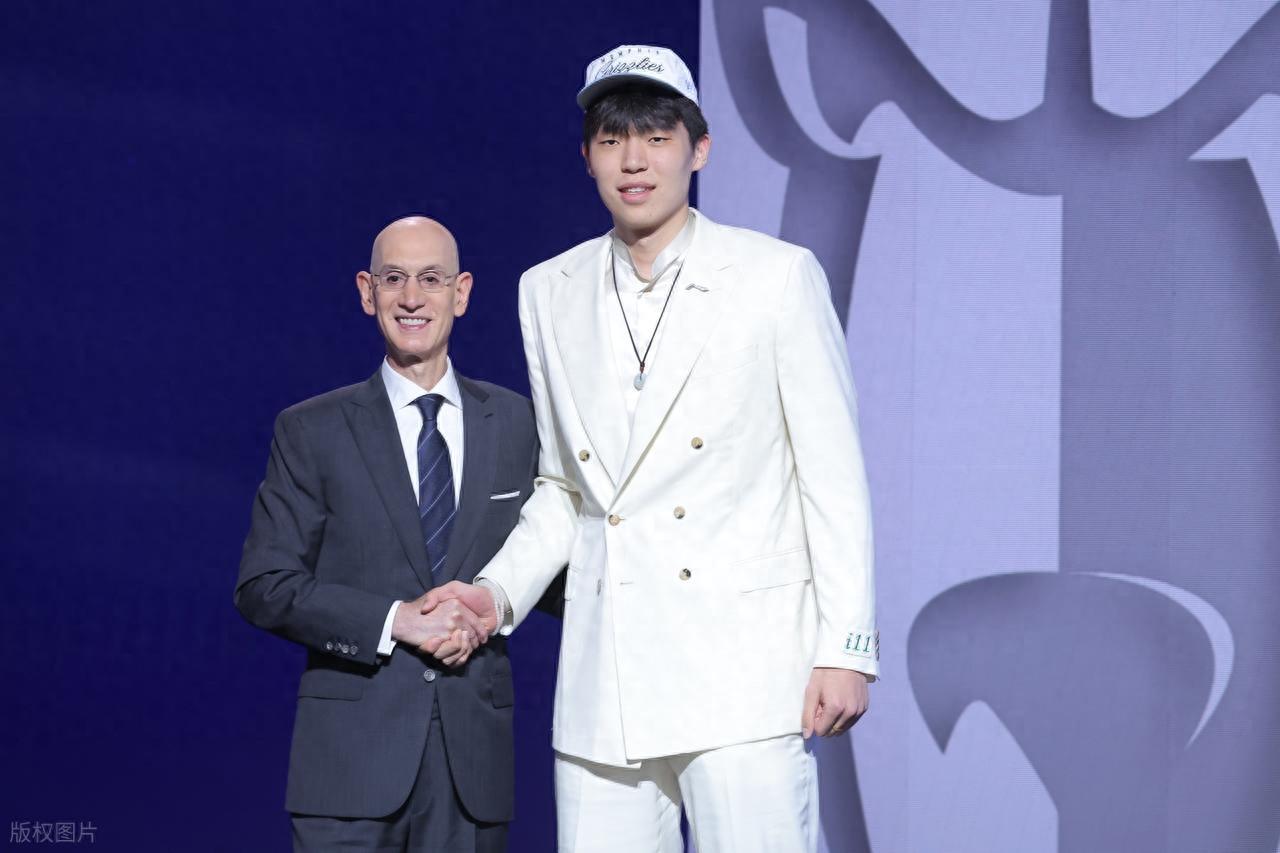 杨瀚森成NBA开拓者财富引擎，销售额收视率双双飙升