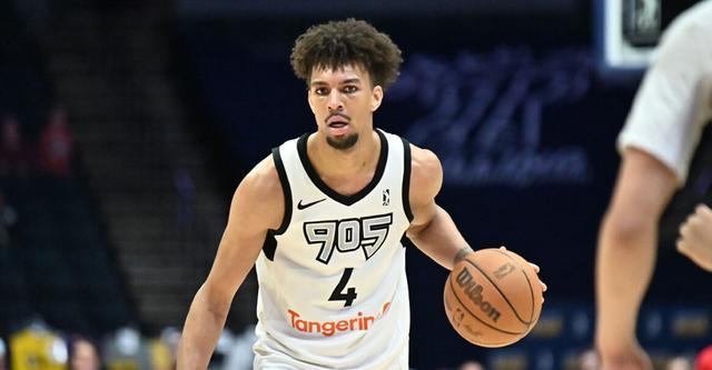灰熊队签约小查理-布朗 四年NBA经验球员加盟