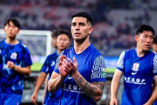 申花锋线8月以来仅靠点球破门，运动战进球荒待解