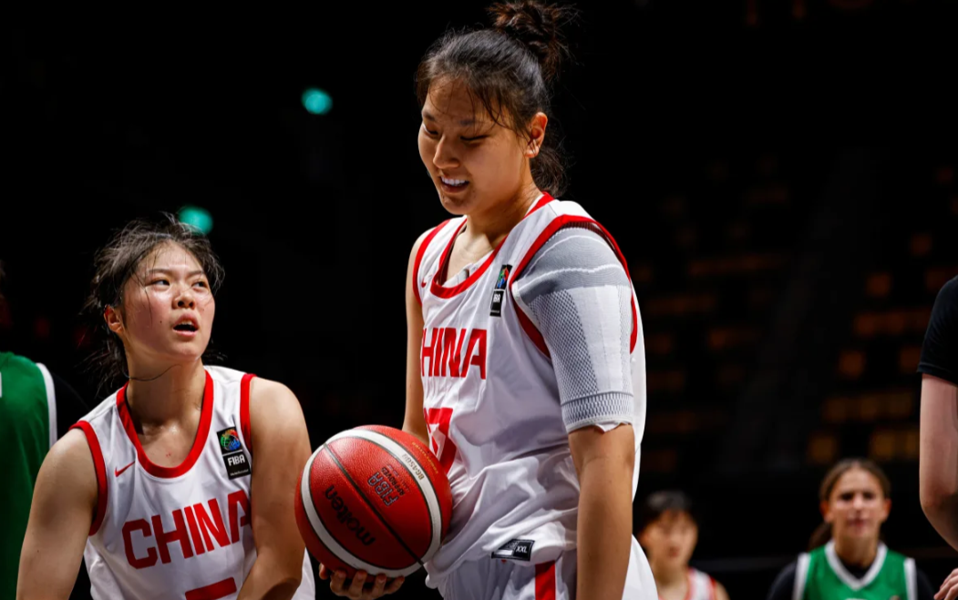 U16女篮李玉乾亚少赛表现低迷，身高优势难掩技术短板