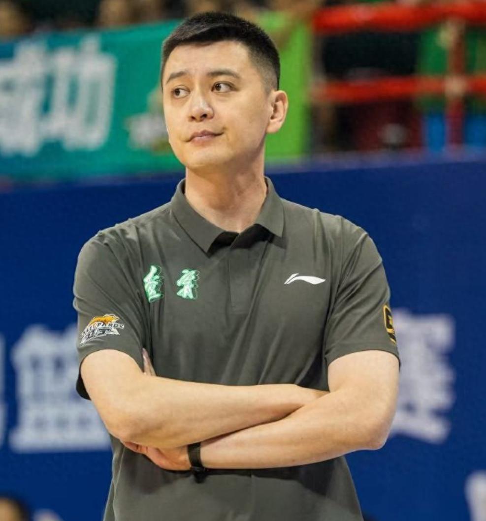 辽篮6分险胜北控，全运会冲冠之路受阻，杨鸣坦言球队决心