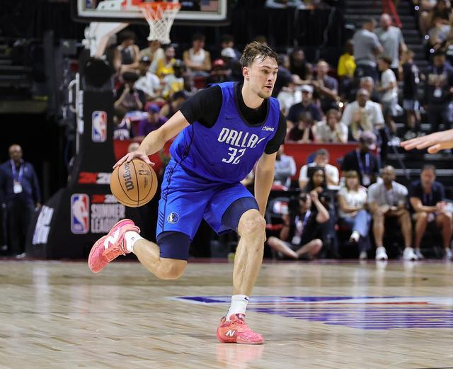 贝弗利炮轰新秀排名：弗拉格未打NBA排第52太离谱