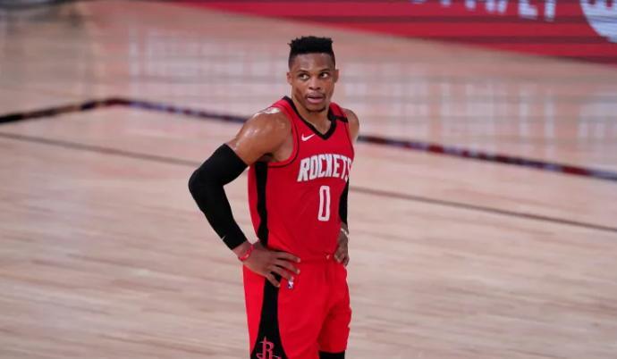 威少遭冷遇：无人问津背后，他是否将黯然告别NBA？