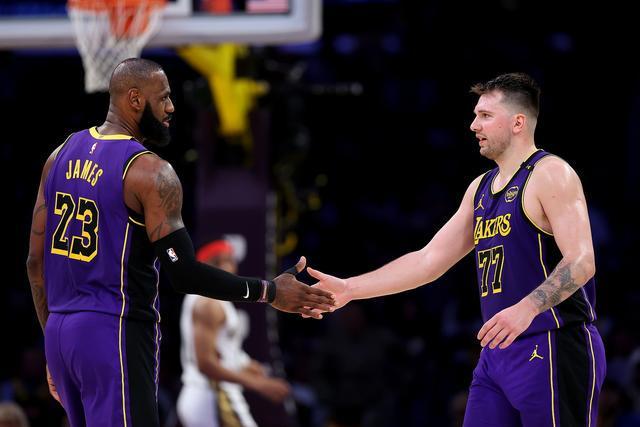 东詹组合闪耀！湖人双星入选ESPN新赛季百大前十 联盟独一份