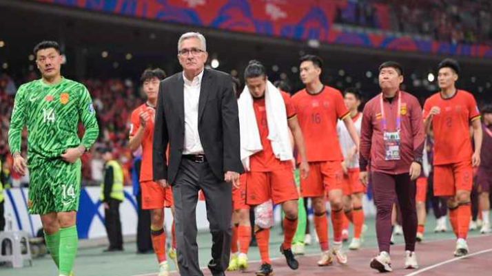 国足选帅新动态：仅1位本土教练达标，高洪波成热门人选